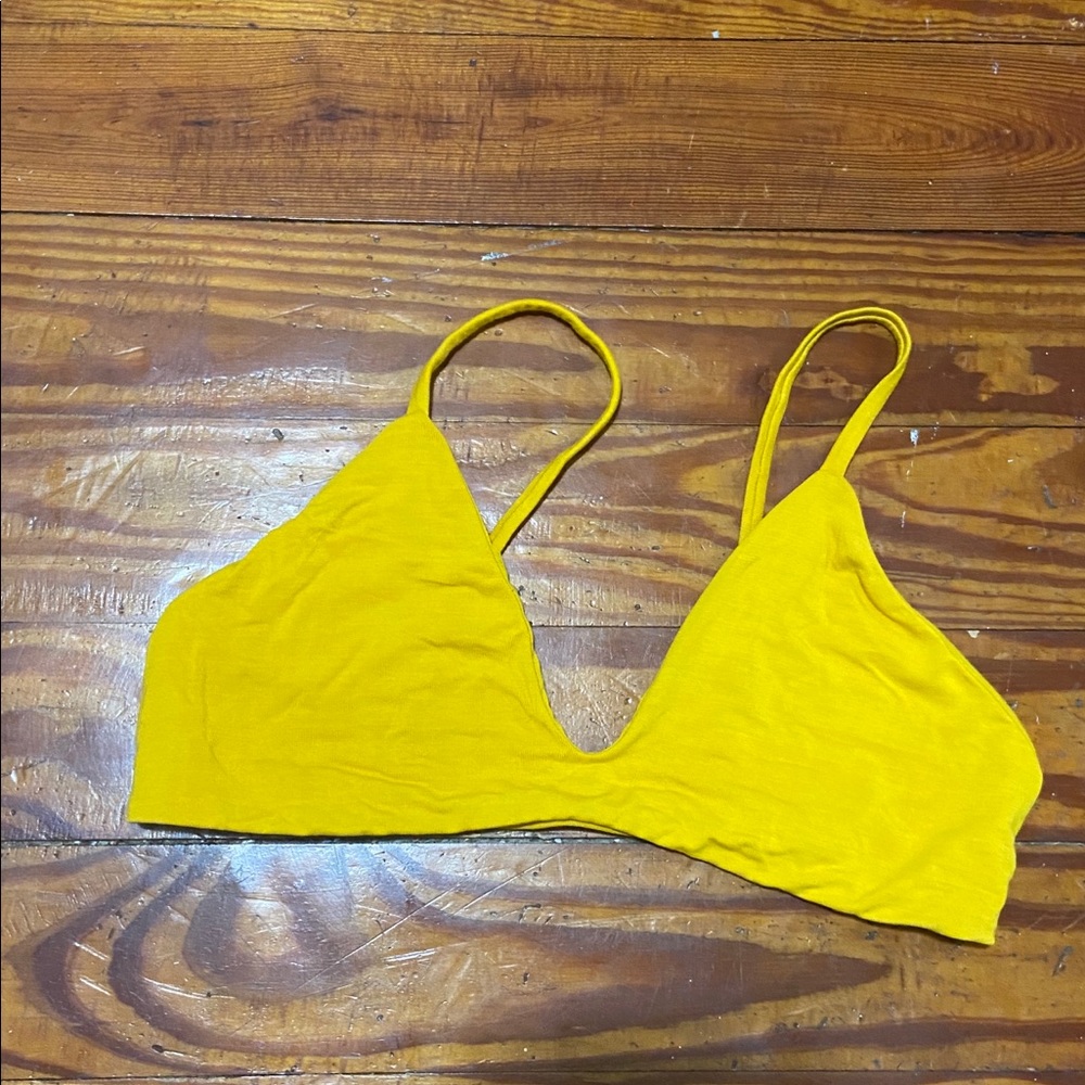 Stella low cut bra in the color honey